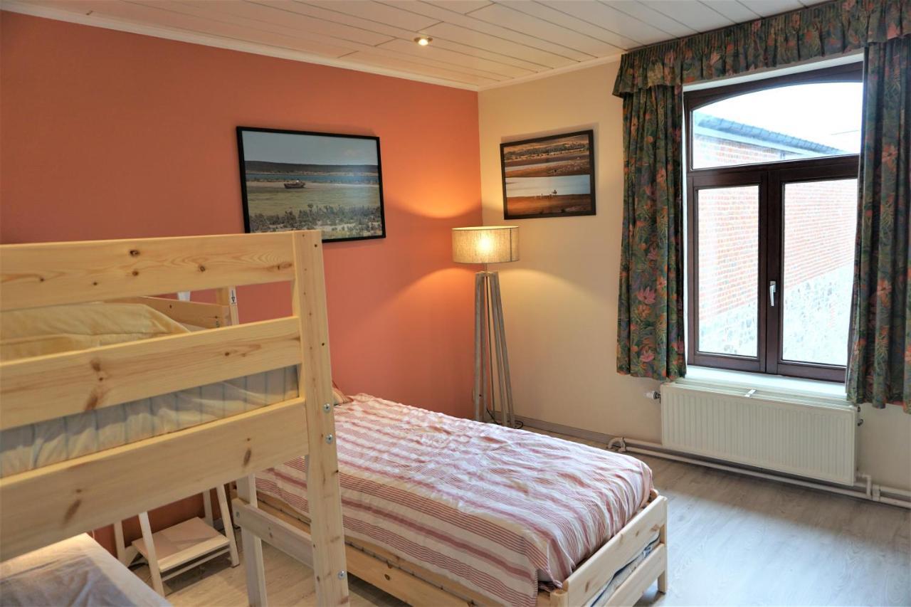 Au Randonneur - B&B Thuin Exteriér fotografie